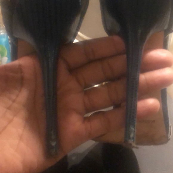 DOLCE & GABANA HEELS - Picture 3 of 4